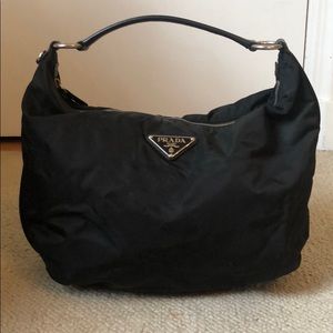 P R A D A ♠️🖤 free 🎁 w. Purchase